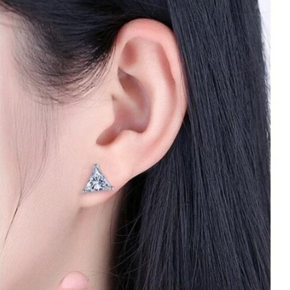 New 2.00 CTW Trillion Solitaire Silver Earrings - Picture 3 of 3